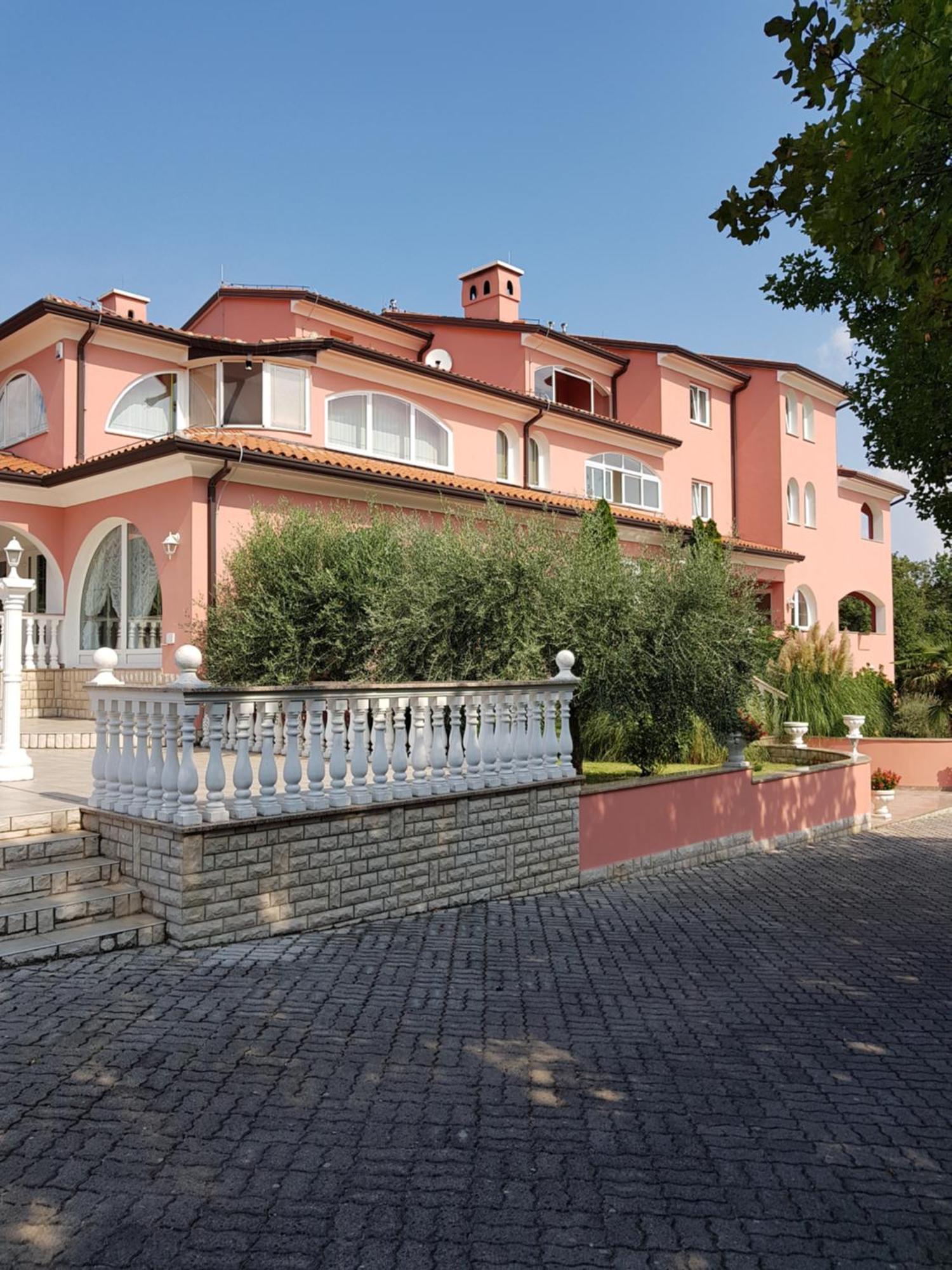 Apartments And Rooms Villa Chiara 크르니카 외부 사진