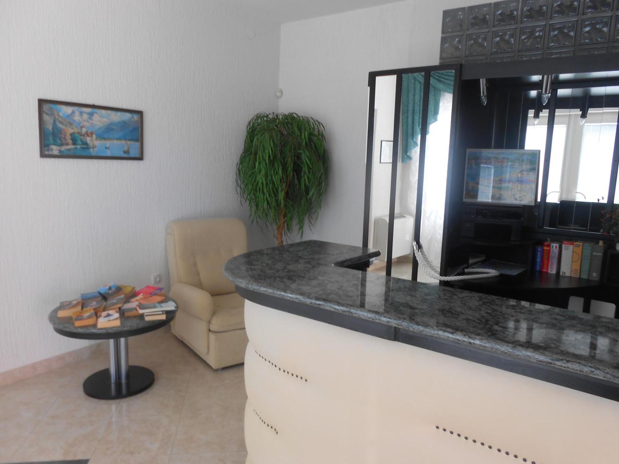 Apartments And Rooms Villa Chiara 크르니카 외부 사진